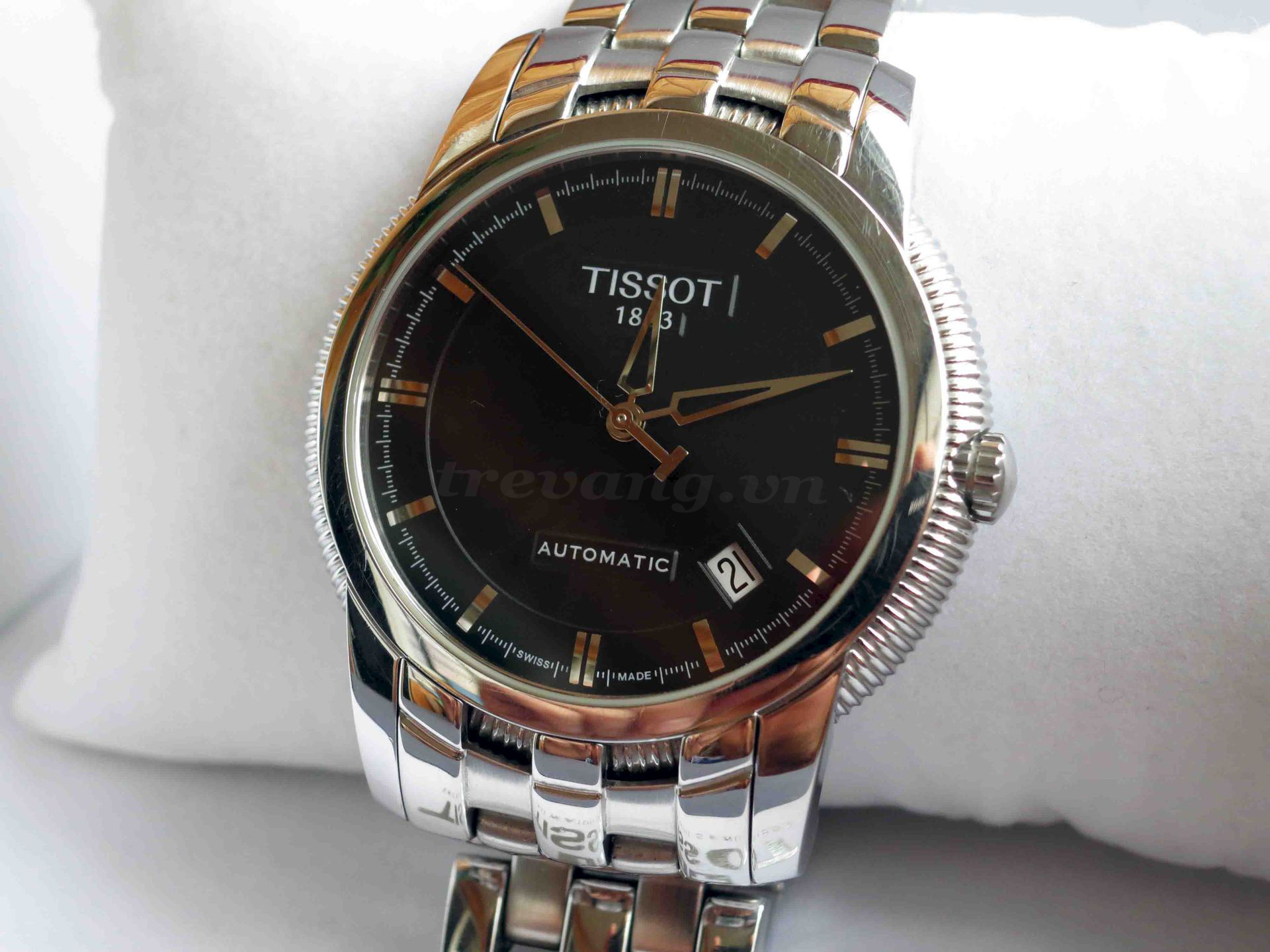 Đồng hồ nam Tissot cơ T97.1.483.51 mặt sóng đen