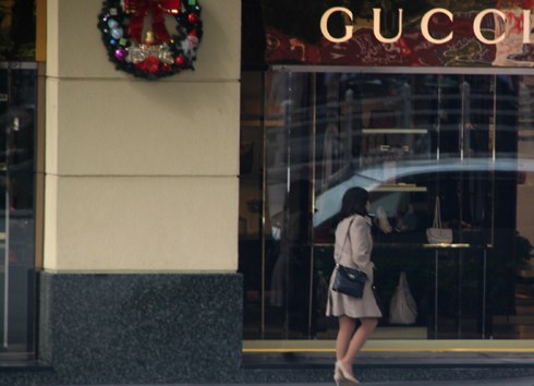 Bạn nên chọn mua địa chỉ bán nước hoa Gucci Thật uy tín